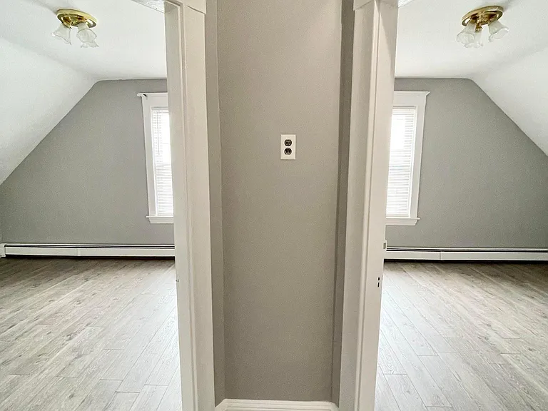 372 Elm St — Photo 9