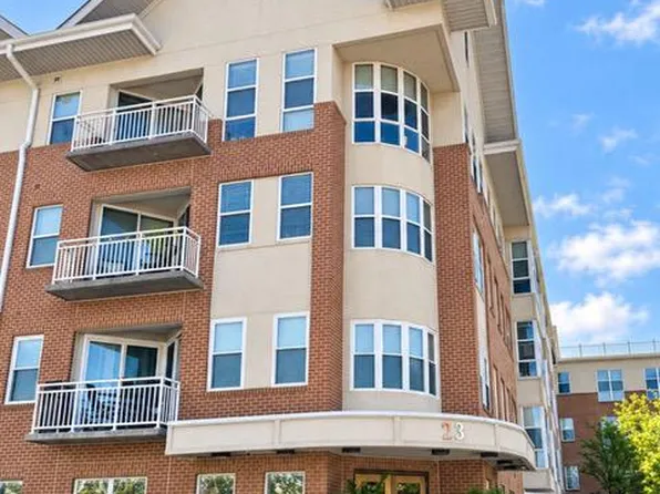 23 Pierside Dr Unit 211, Baltimore, MD 21230