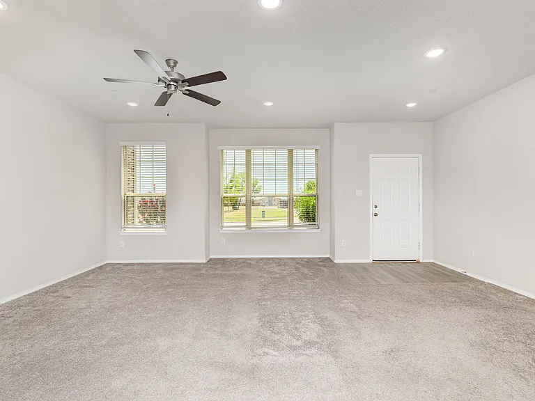 2216 Canongate Dr — Photo 5