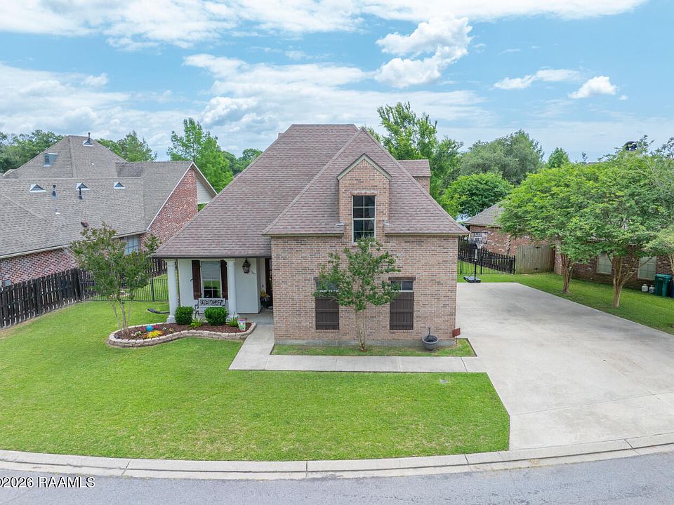 1st image of 307 La Villa Cir