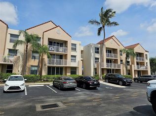 2731 Ocean Club Blvd APT 106, Hollywood, FL 33019