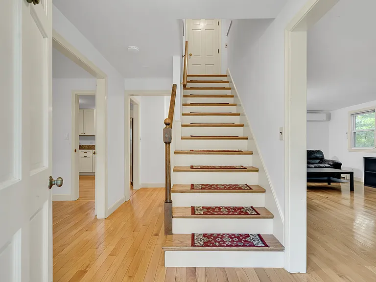 32 Dewey Rd — Photo 3