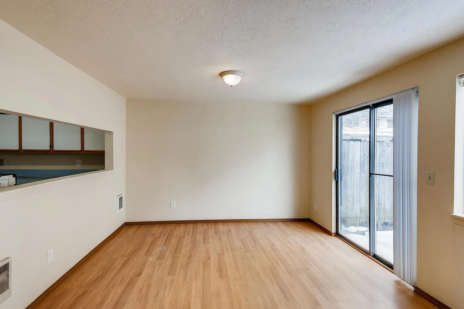 2 bed, 2.0 bath, 1034 sqft, $1,799 — Photo 3