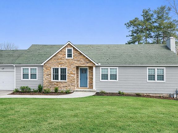 2nd image of 3101 Lockwood Dr