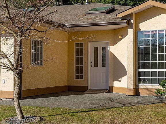 3rd image of 2979 River Rd #30