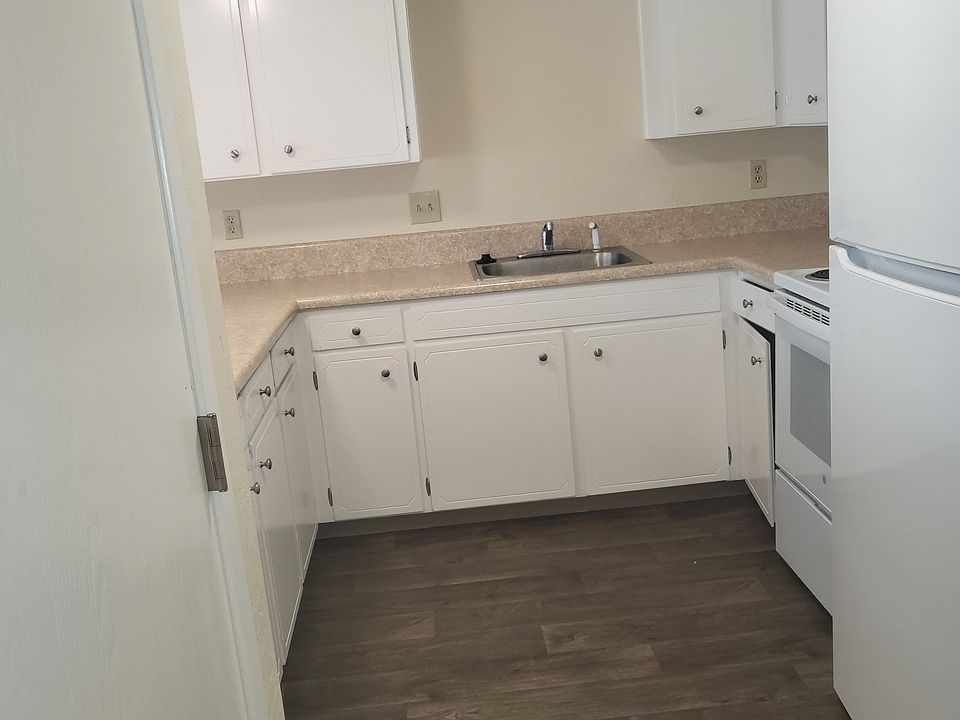 1st image of 2080 Siskiyou Blvd #20
