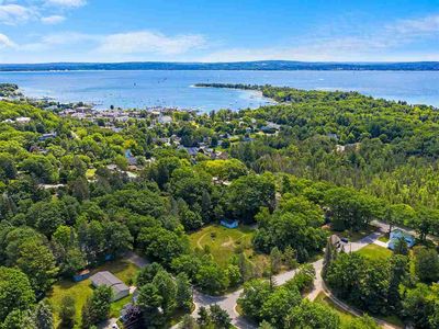 Summit St, Harbor Springs, MI, 49740