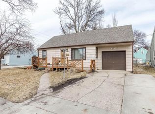 2005 11th Ave S, Fargo, ND 58103
