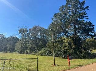 308 Gulledge Dr, Tylertown, MS 39667