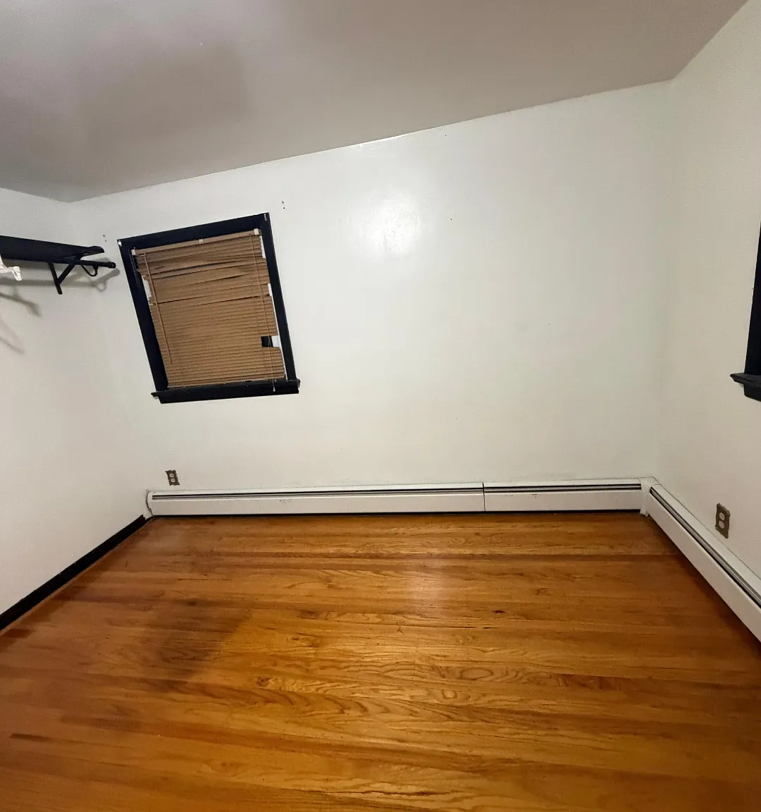 5917 Roosevelt Ave — Photo 4