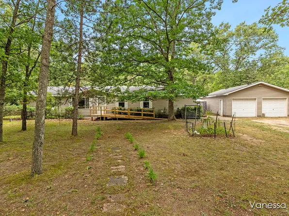 920 S Mathisen Rd, Manistee, MI 49660