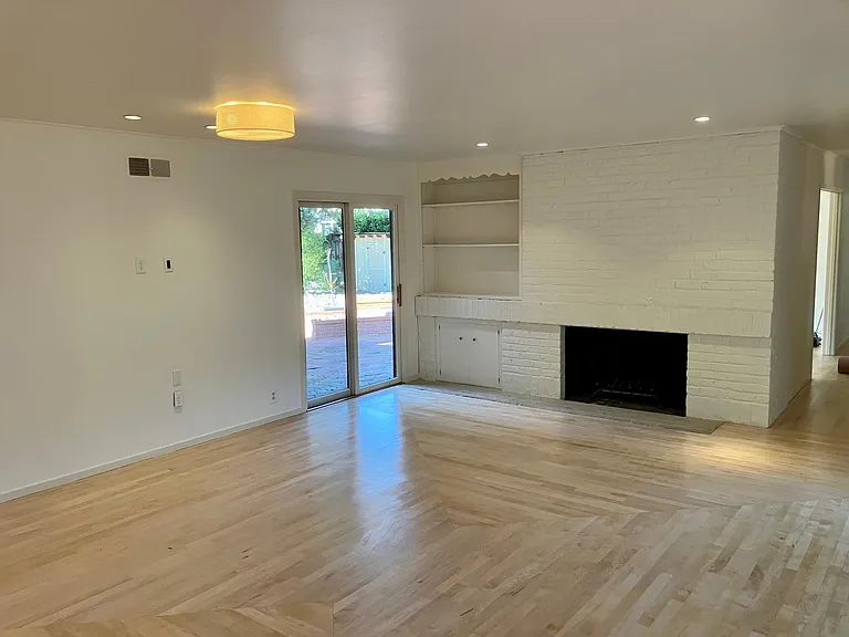 1660 Oak Ave — Photo 10
