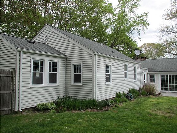 4th image of 108 Hunt Ave