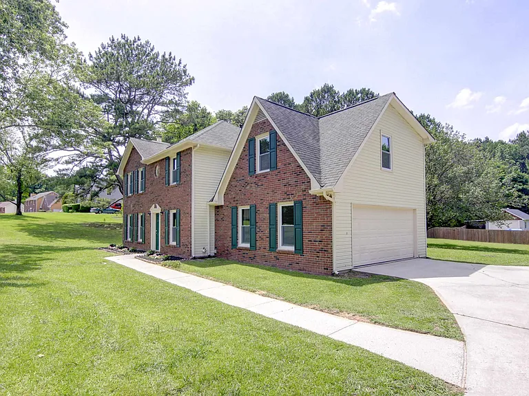 180 Fairfield Cir — Photo 42