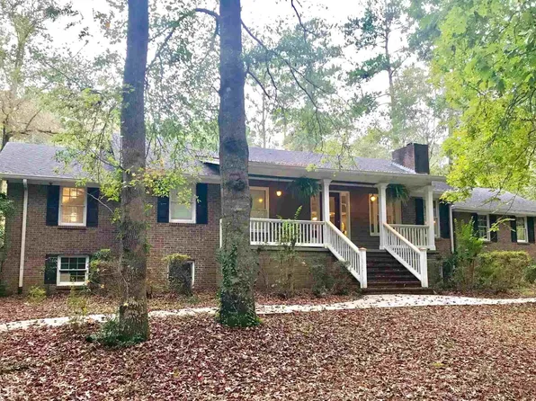 121 N Woods Rd, Sharpsburg, GA 30277