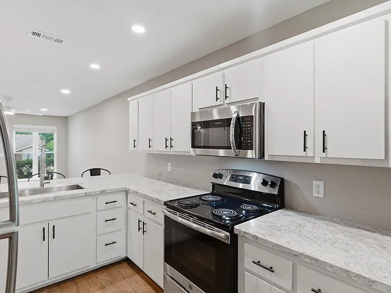 1987 E Wilkins Pl — Photo 9