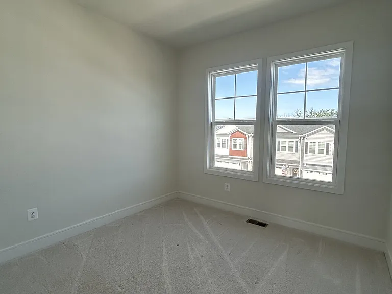 149 Choke Cherry Ct — Photo 14