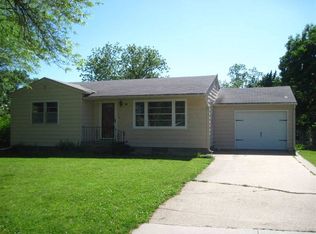 405 N Washington St, Council Grove, KS 66846