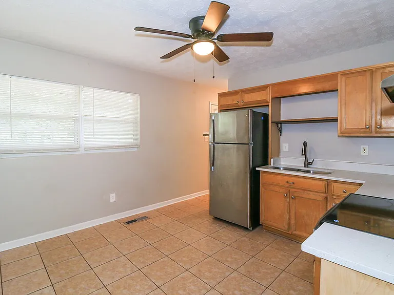 8872 Channing Dr — Photo 7