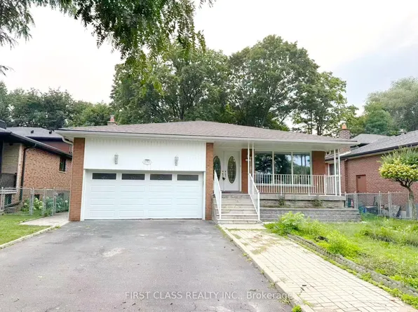 1353 Myron Dr, Mississauga, ON L5E 2N5