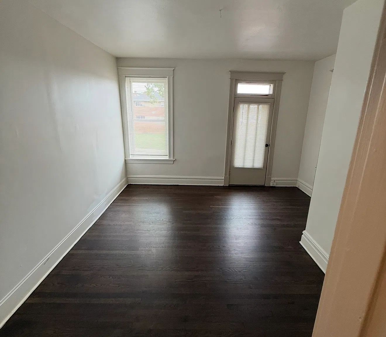 2 bed, 985 sqft, $1,260 — Photo 2
