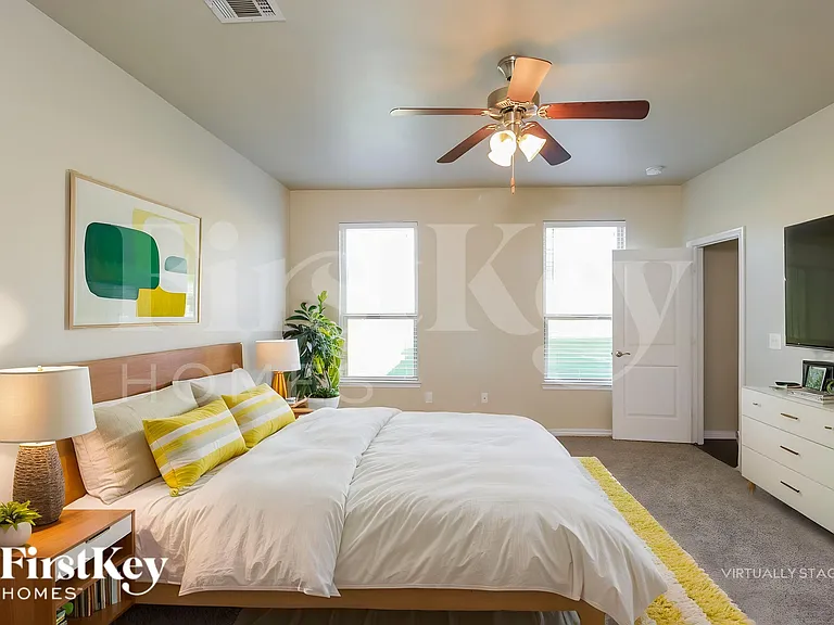 9708 Allie Hope Ln — Photo 9