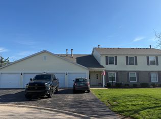 681 Thorntree Ct APT A1, Bartlett, IL 60103