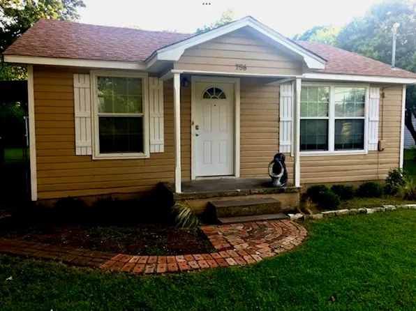 756 N Barton St, Stephenville, TX 76401