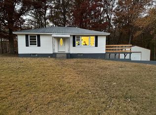 955 Sandys Camp Rd, Big Sandy, TN 38221