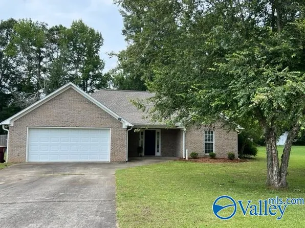 22393 Howard St, Athens, AL 35613