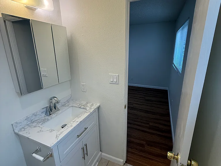 3911 Oregon St #6 — Photo 13