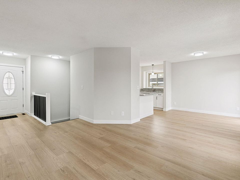 1st image of 16193 Jamaica Ave