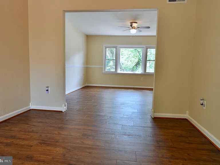 13831 Delaney Rd — Photo 32