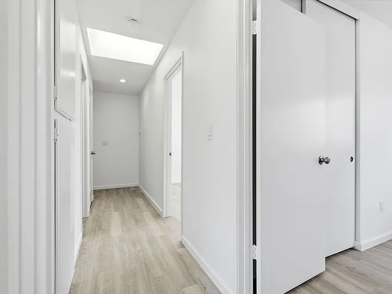 800 Locust Dr — Photo 33