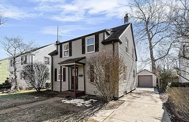1446 Longfellow Ave — Photo 4