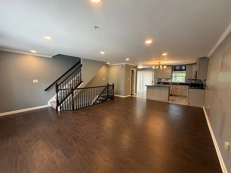 2251 Commissary Cir — Photo 15