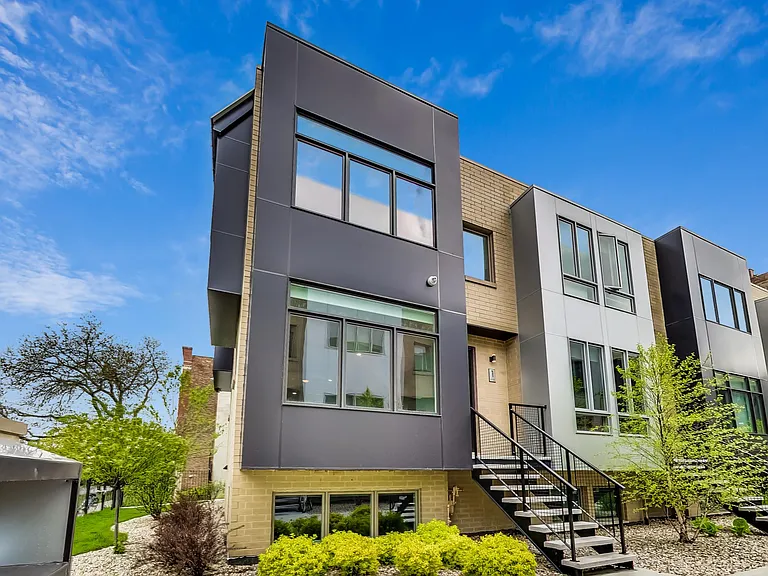 6115 S University Ave #6 — Photo 1