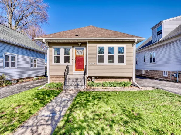 2154 South 90th STREET, West Allis, WI 53227
