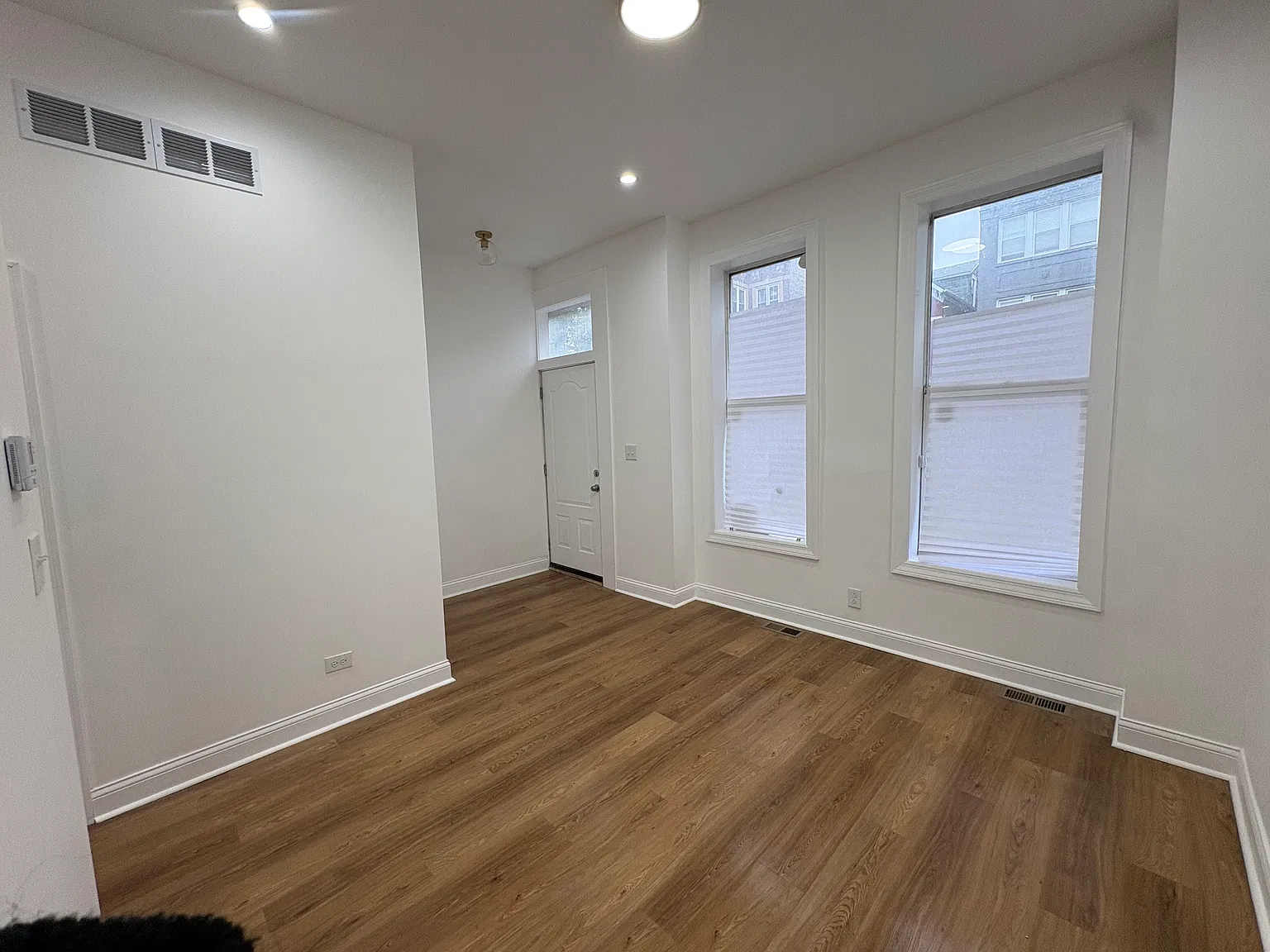 2 bed, 1200 sqft, $2,450 — Photo 2