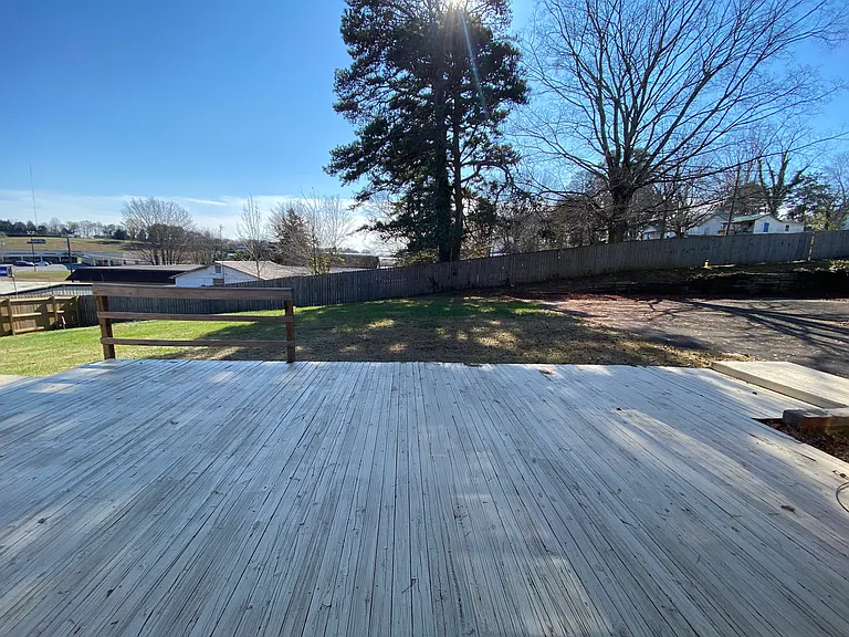 Summitt St — Photo 9