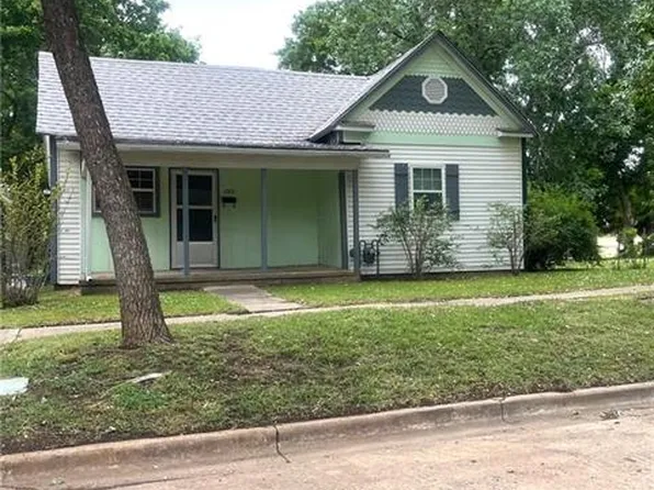 1015-1017 S 6th St, Independence, KS 67301