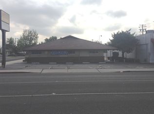 2632 N Blackstone Ave, Fresno, CA 93703