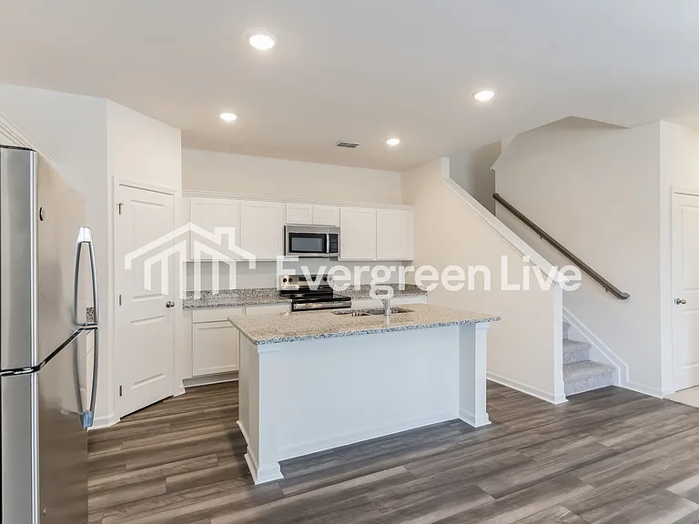 150 Snowdrop Ave — Photo 5