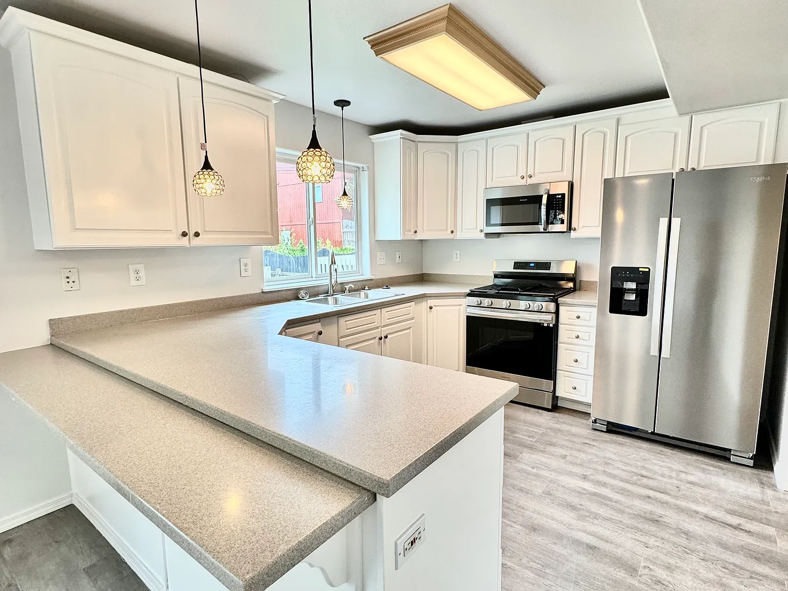 5 bed, 3.5 bath, 2793 sqft, $3,600 — Photo 3