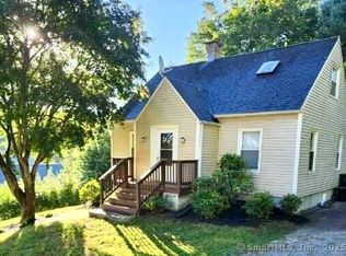3 Willow St, Seymour, CT 06483