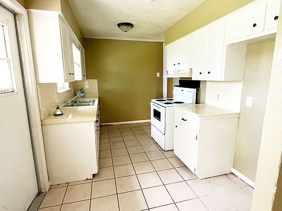 4th image of 4534 Galway Dr