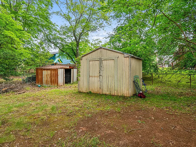 13911 Mapledale Ave — Photo 22