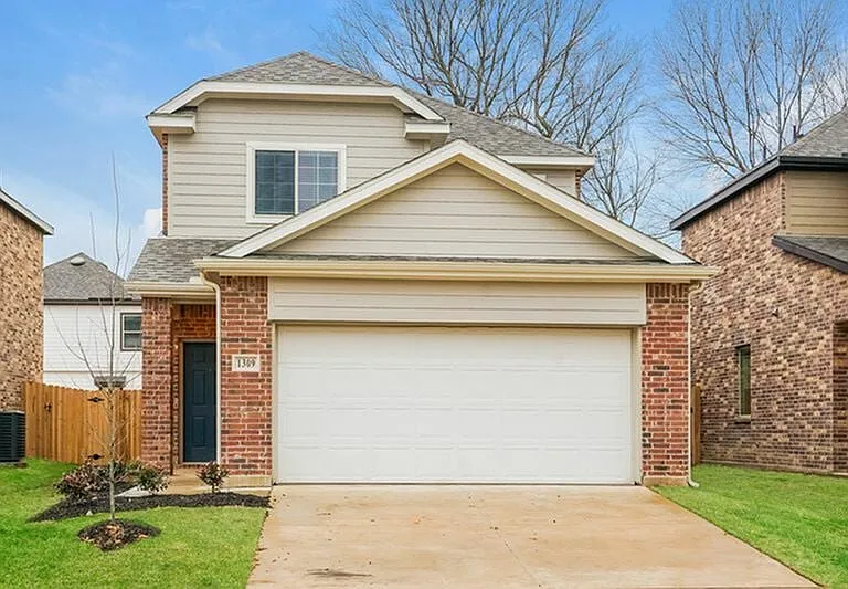 1309 Ester Ln — Photo 1