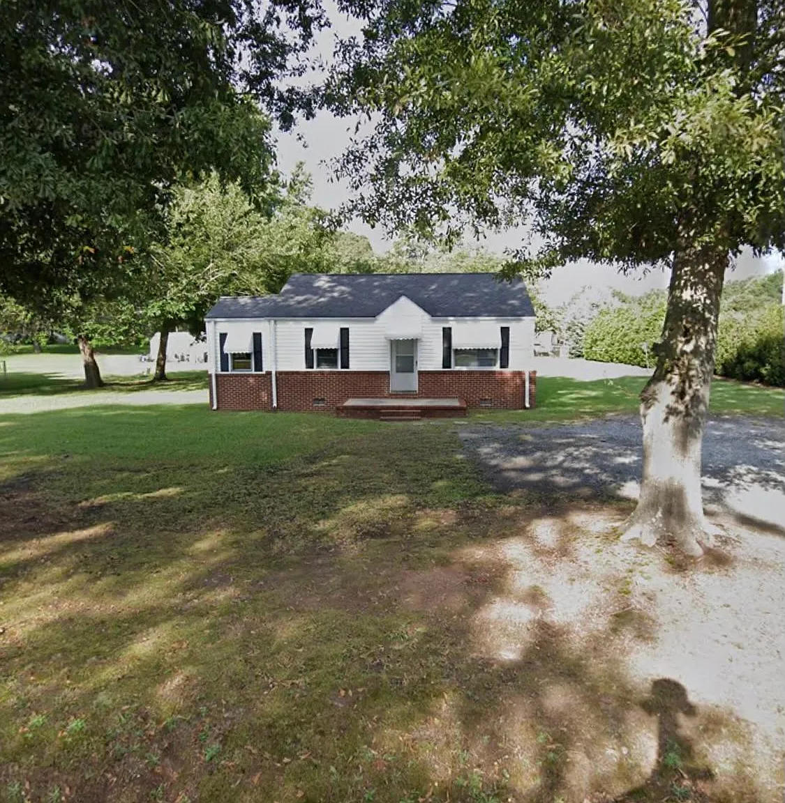 302 Forestview St — Photo 2