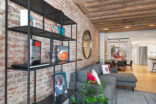 Sold by Warburg | media 3